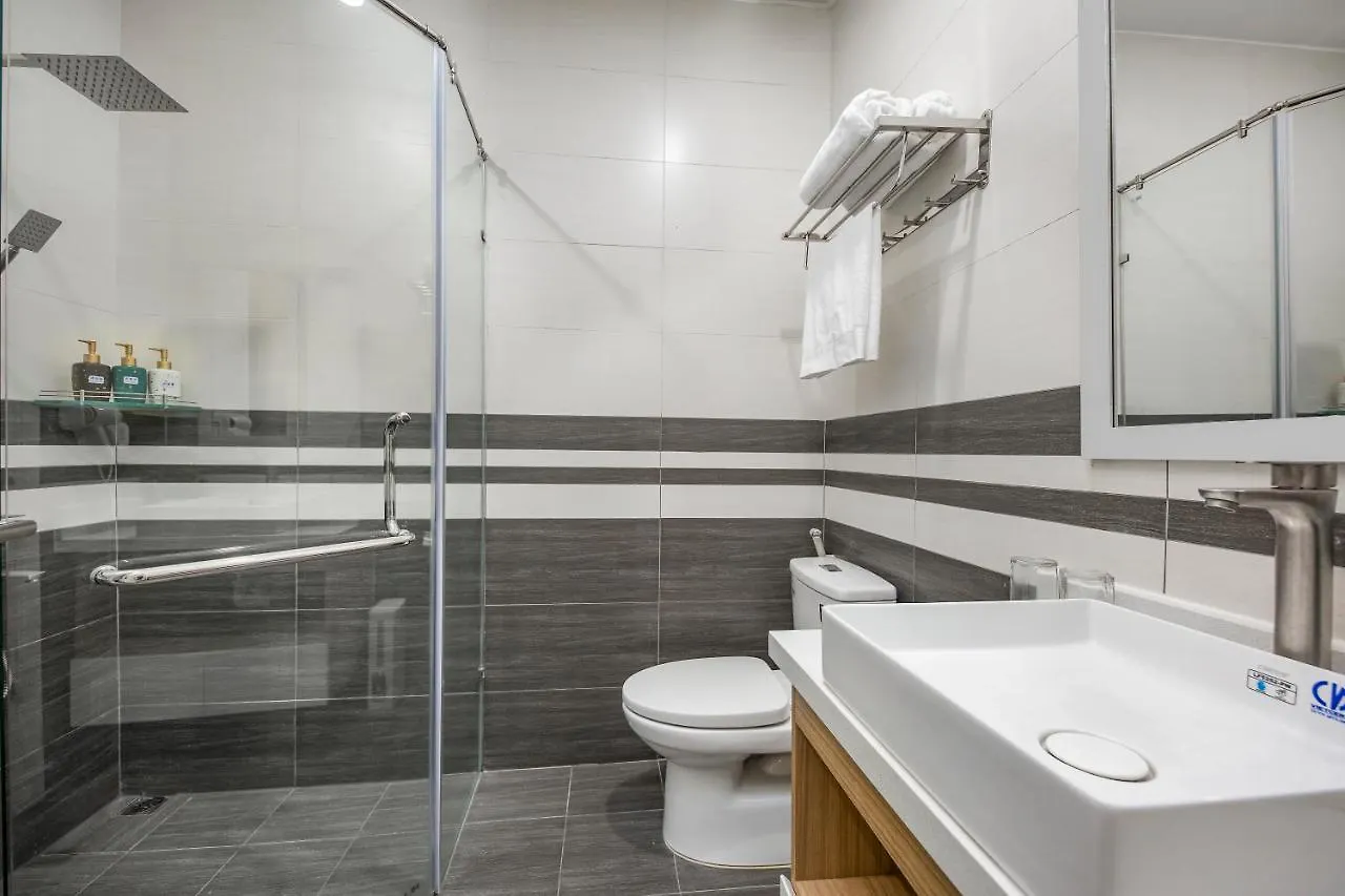 ***  Arrive Hotel & Apartment 越南